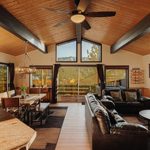 Gianna_Christina_Photo_Sheephorn_Winterland_Cabins_Big_Bear_Lake_CA_Airbnb--13_qFn